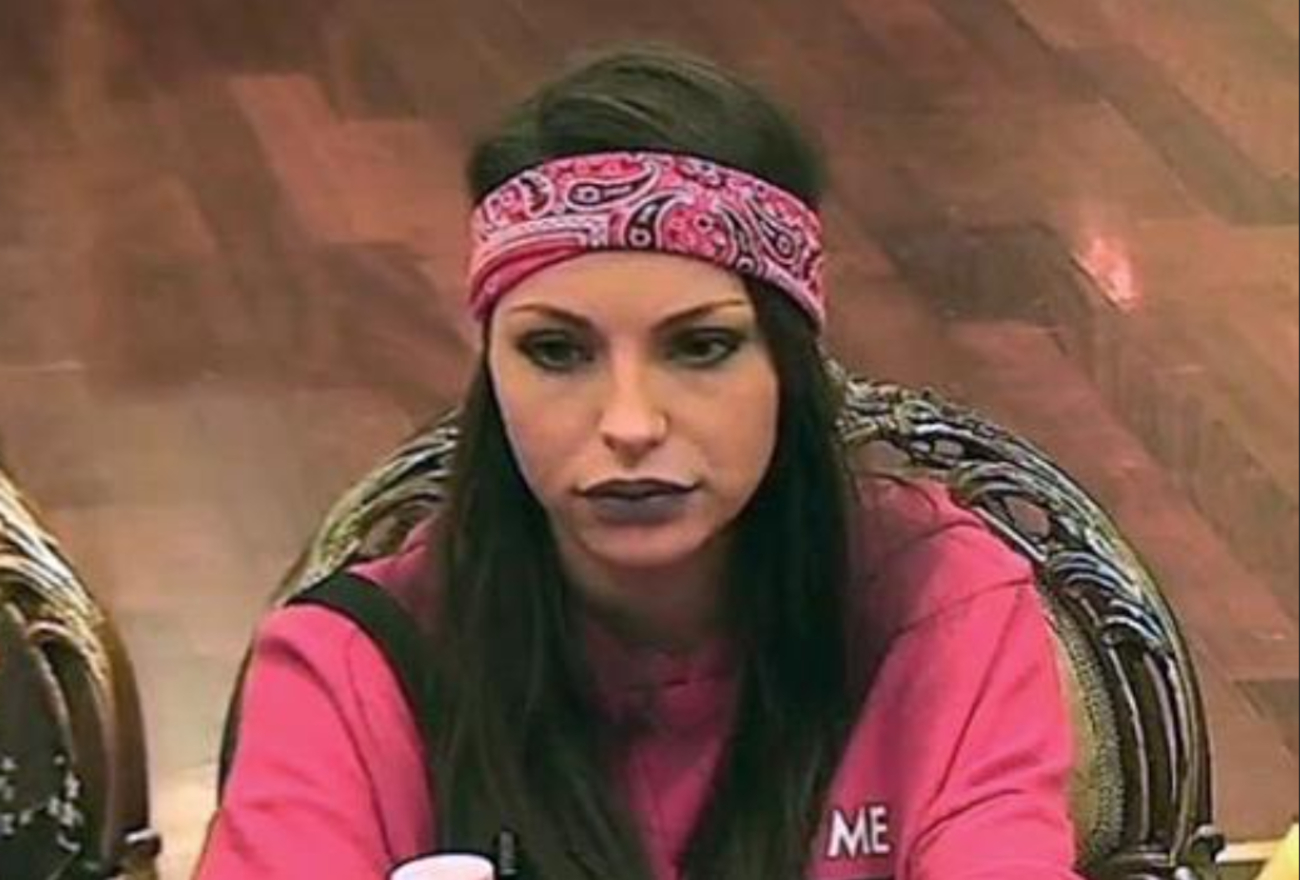 Bivša učesnica rijalitija i Matorina nesuđena ljubav razotkrivena kriminalka! Strani mediji o njoj: Balkanska kraljica TRGOVINE LJUDIMA