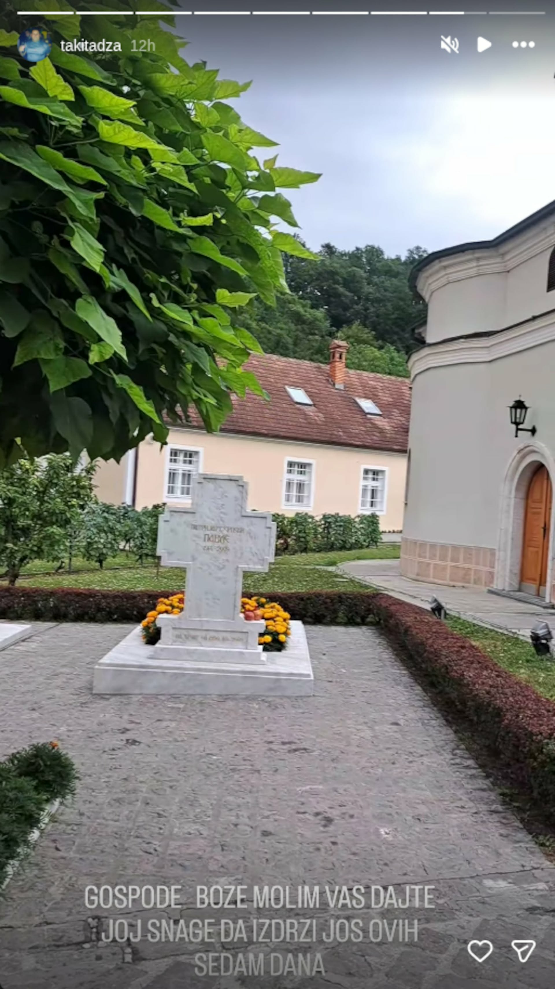 Sedam dana pred finale "Elite" Taki se oglasio sa svetog mesta: Posetio grob patrijarha Pavla i uputio jake reči - "Mojoj Maji..."