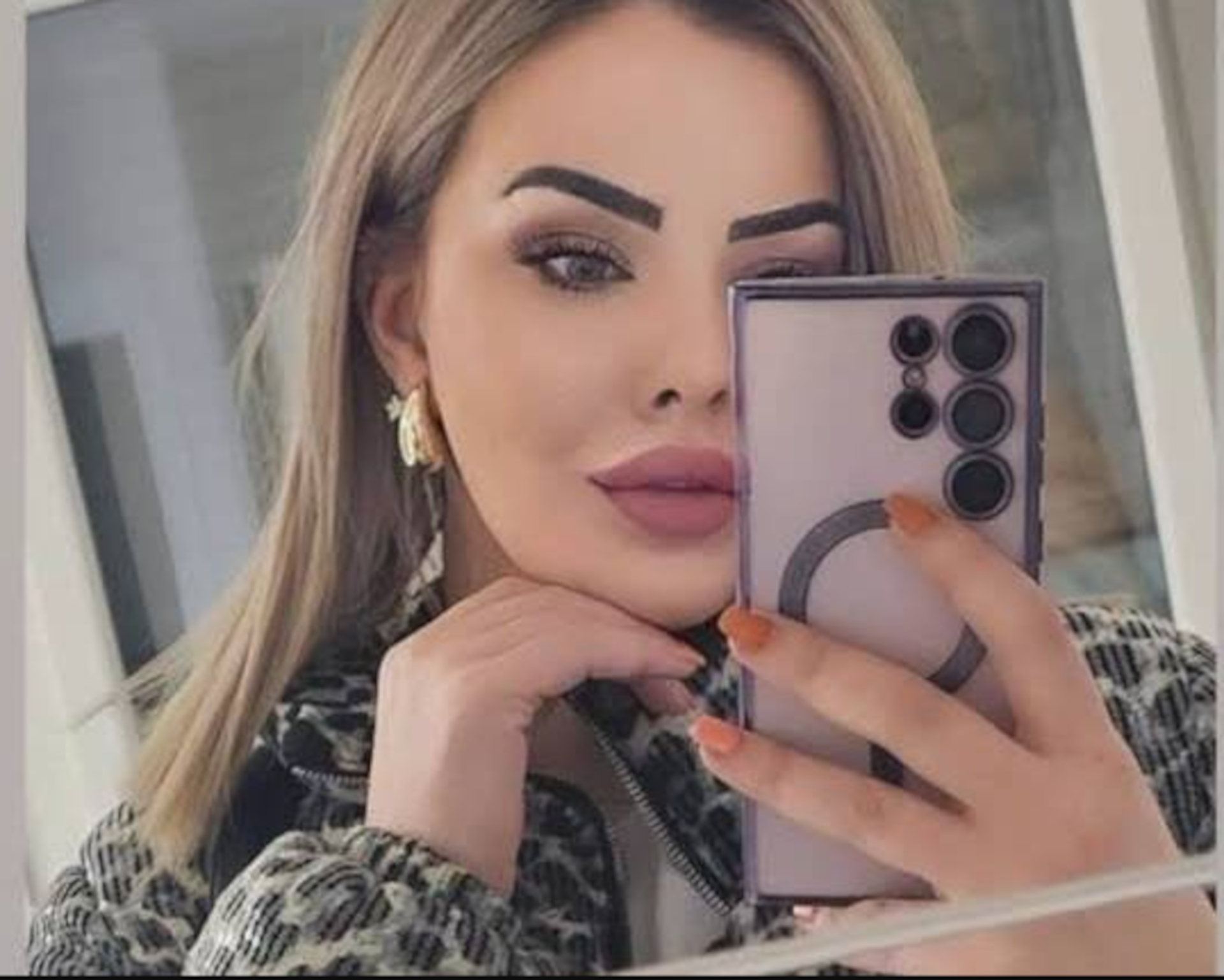 Ovo je bivša učesnica rijalitija i 20 godina mlađa Zoranova devojka zbog koje je pretučen!? Bila u vezi sa robijašem, isplivali detalji