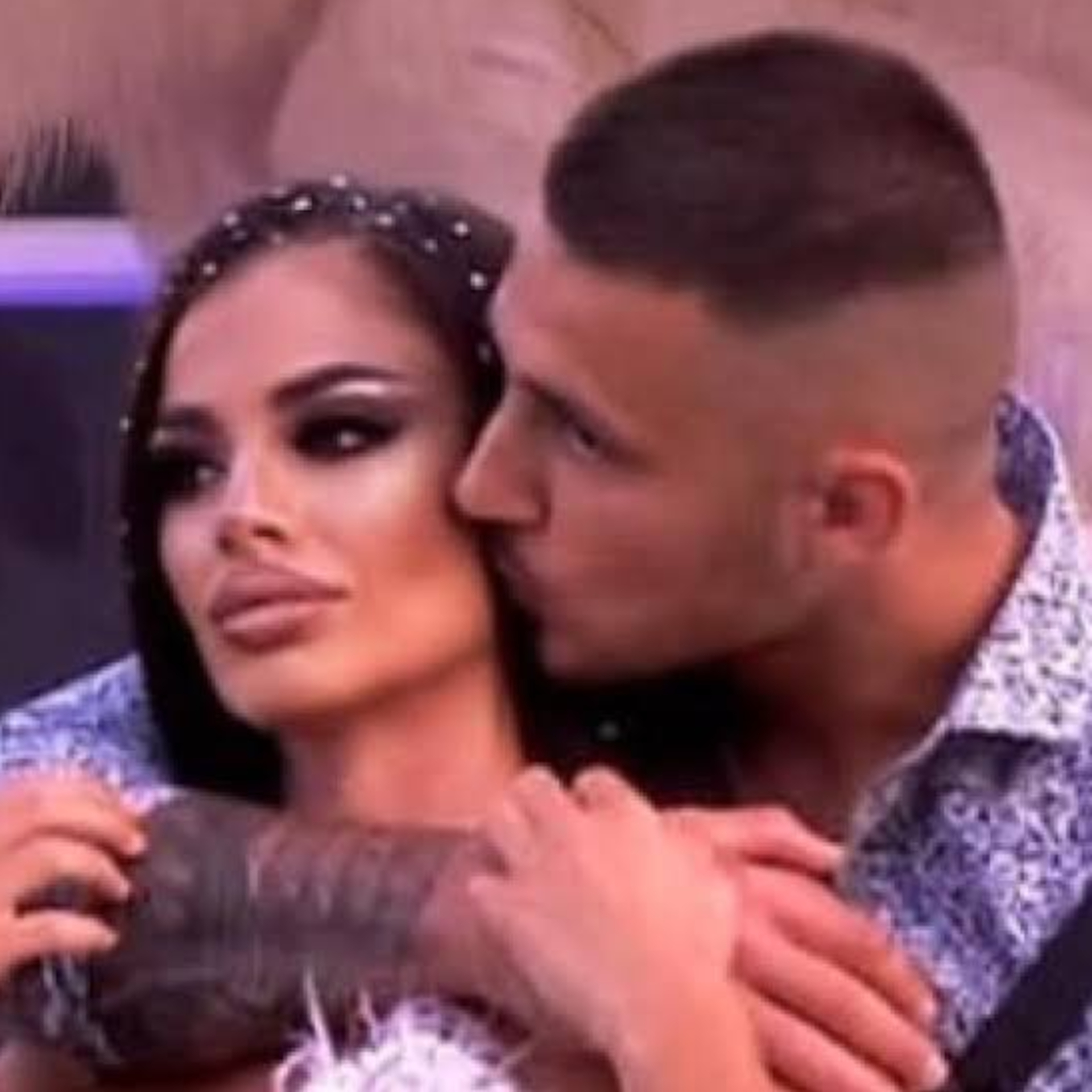 "Njen otac je hteo da se baci sa mosta!" Marko javno ponizio Sanju, pa izneo šokantne tvrdnje o njenoj porodici, nastao haos u "Eliti"
