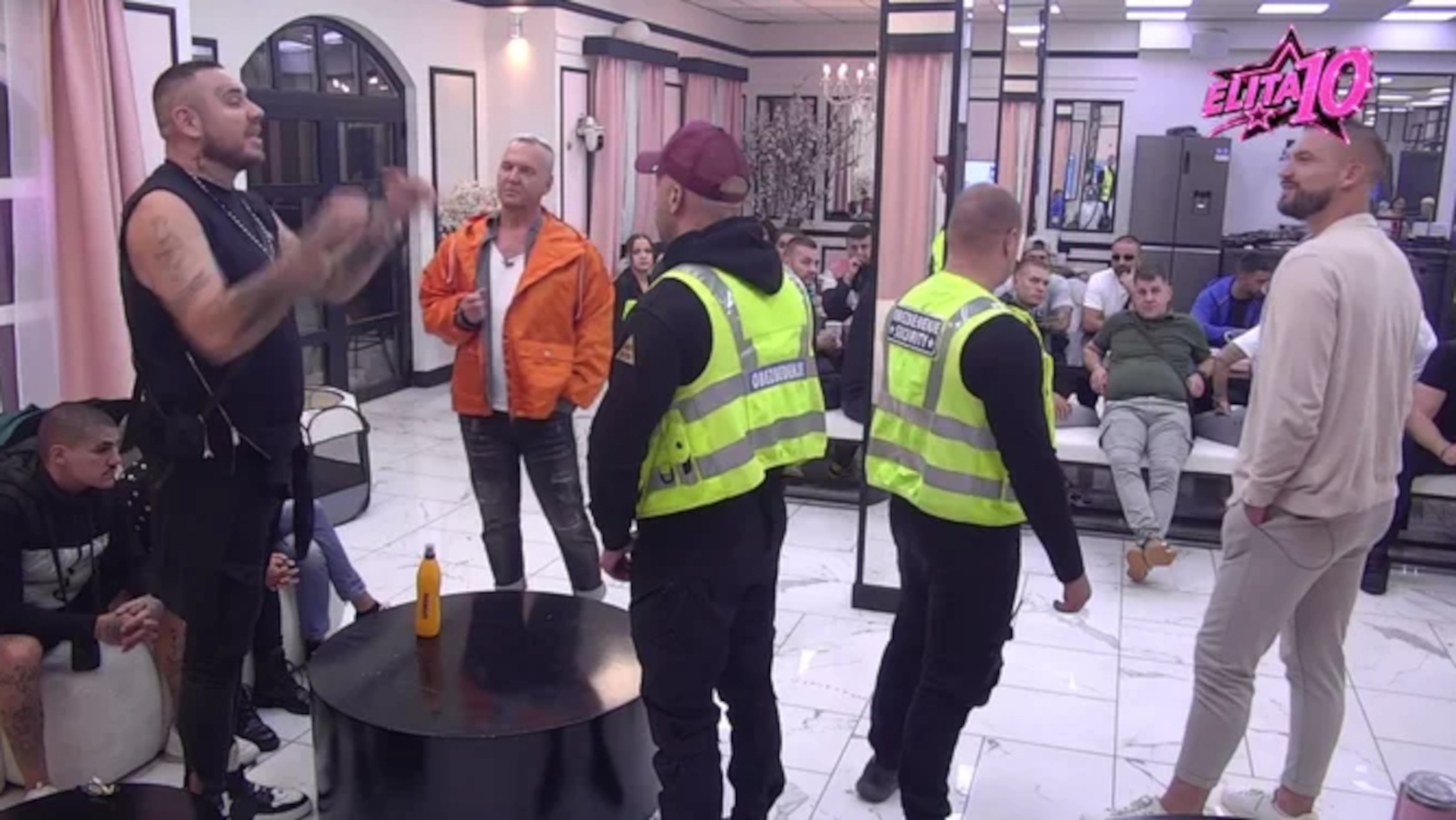 Žestok sukob Marka Osmakčića i Cara, Bela kuća se tresla - reagovalo i obezbeđenje! Udario Caru na najvrednije, nije ga štedeo