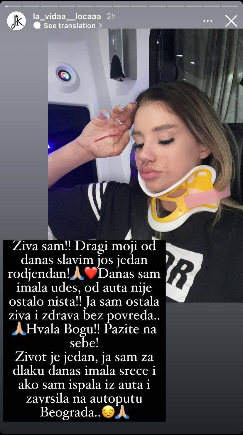 STRAVIČAN UDES AUTOMOBIL POTPUNO HAVARISAN Trebalo je da uđe u  