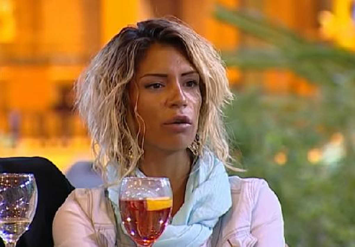 POGLEDAJTE: Neobjavljene PERVERZIJE seksi Une Grujić! (FOTO)