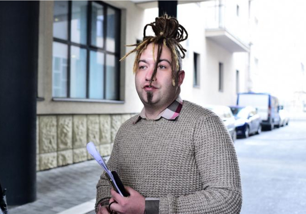 DRAMA U AVIONU U KOJEM SU BILI RASTA I SLOBA! Prinudno sleteli - padale ...