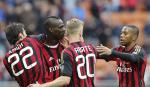 Fudbaleri Milana proslavljaju gol u meču sa Livornom