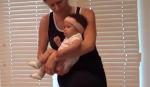 Mama i beba vežbaju