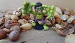 "Hulk" figurica od kikirikija, autor Stiv Kazino