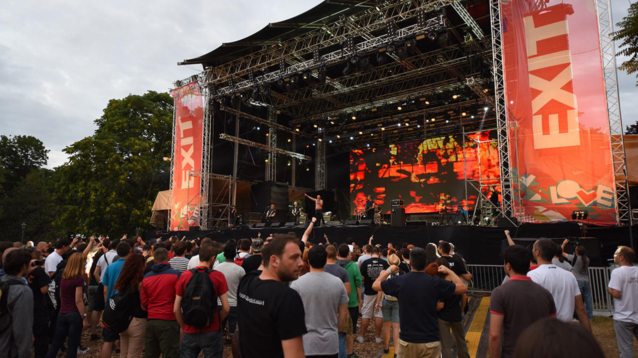 Exit 2015