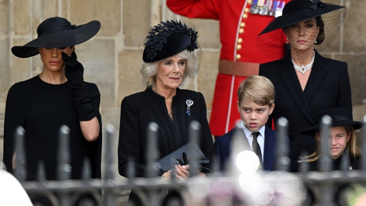 Megan, Kamila, Džordž, Kejt i Šarlot na sahrani kraljice Elizabete II