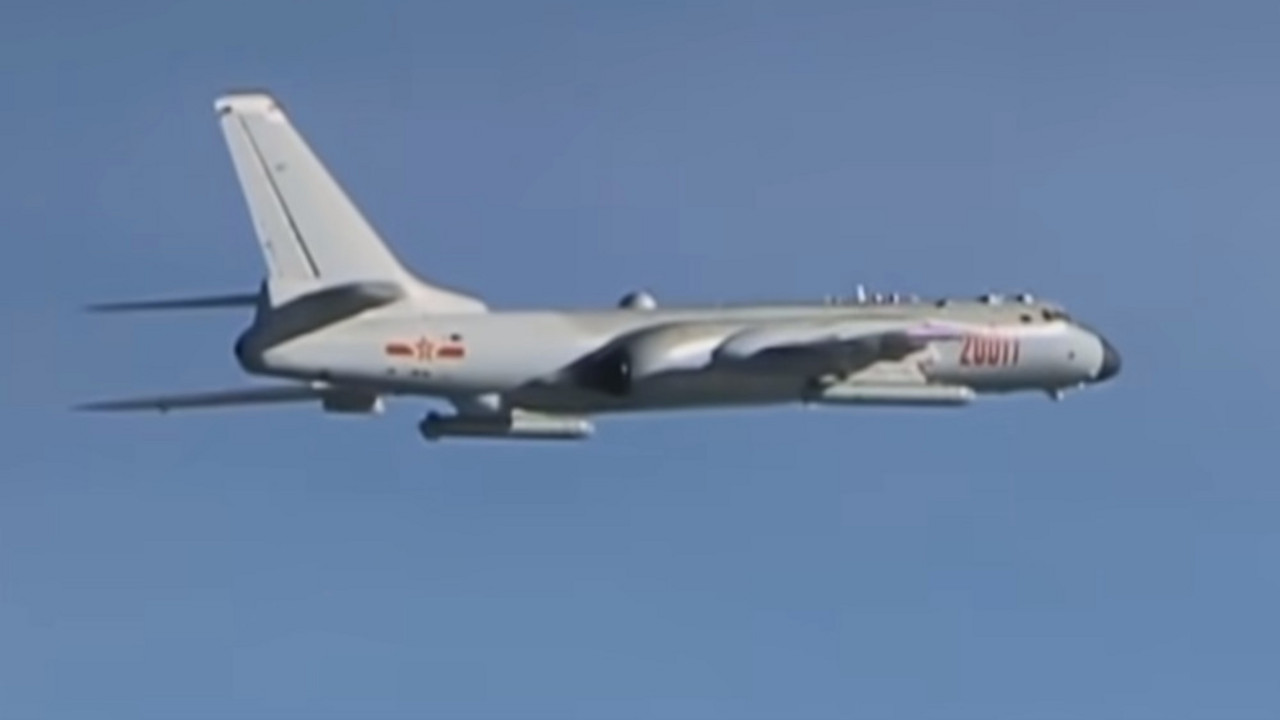 bomabrder H-6