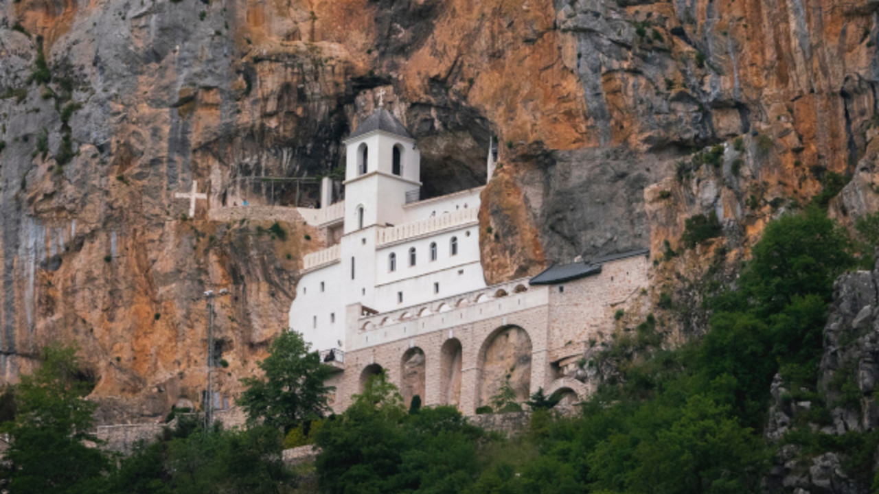 manastir Ostrog