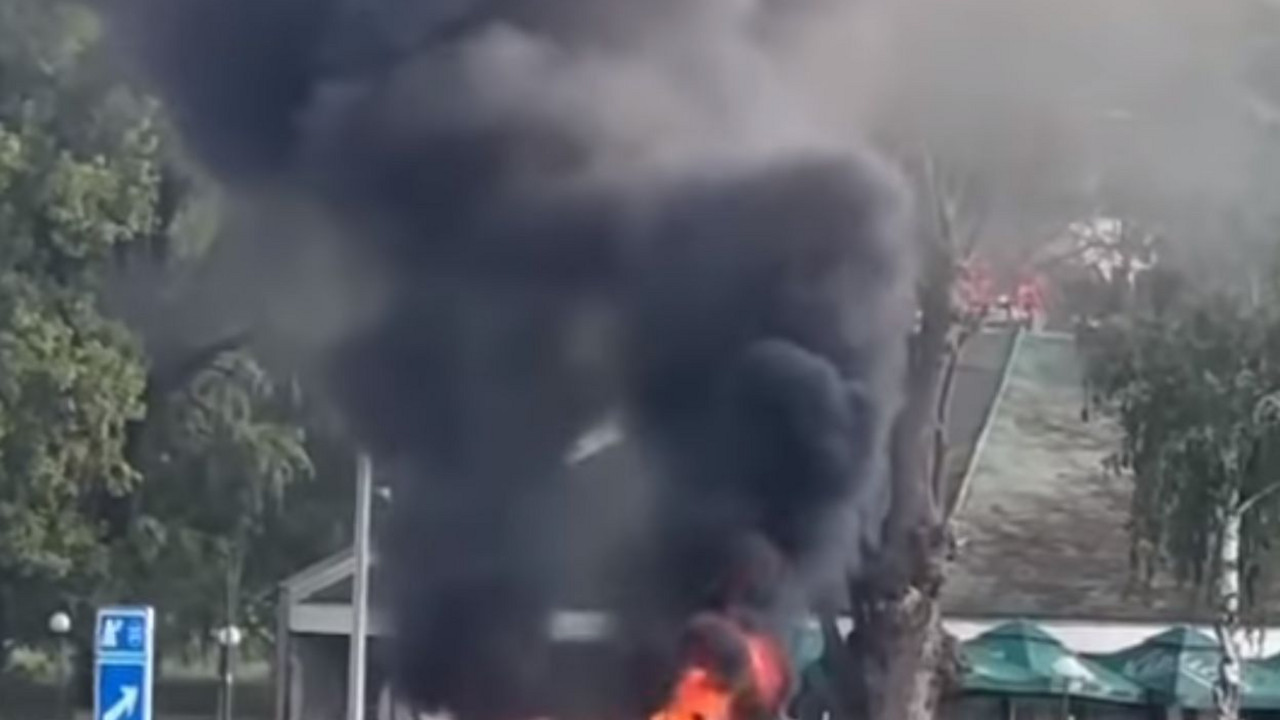 Zapalio se automobil
