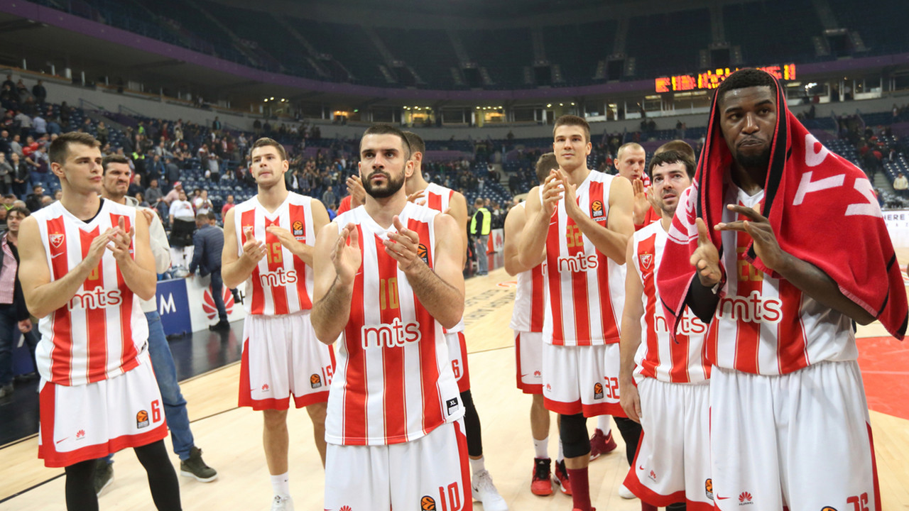 Dragan Apić sa saigračima iz Zvezde