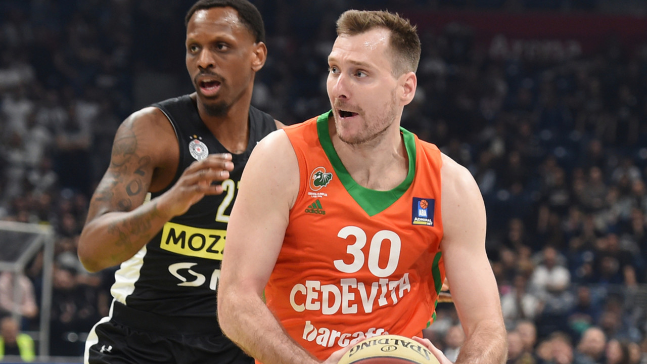 Džejms Naneli i Zoran Dragić