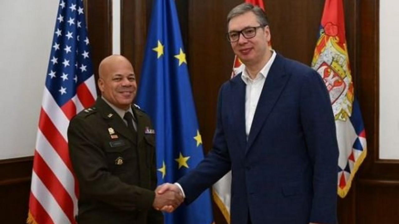 Aleksandar Vučić i general Džon Haris