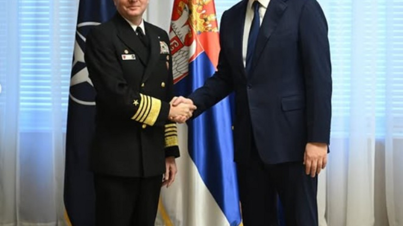 Aleksandar Vučić i admiral Stjuart  Mančo