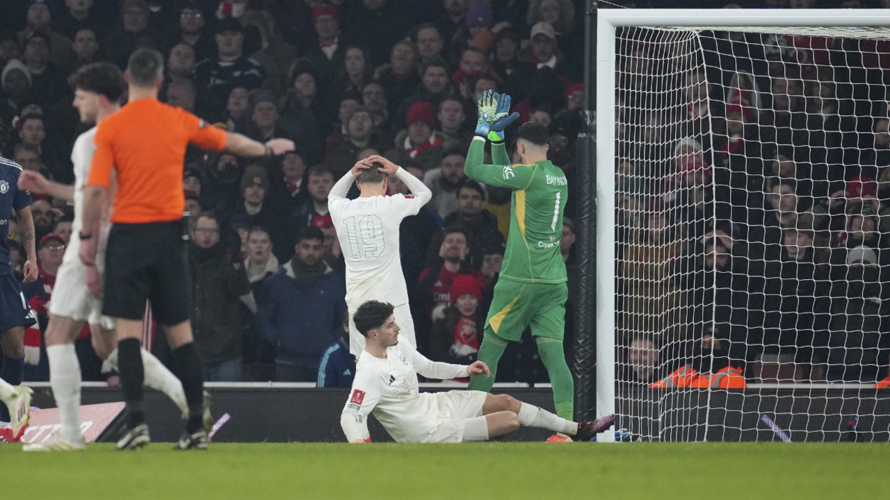 FK Arsenal, FK Mančester junajted