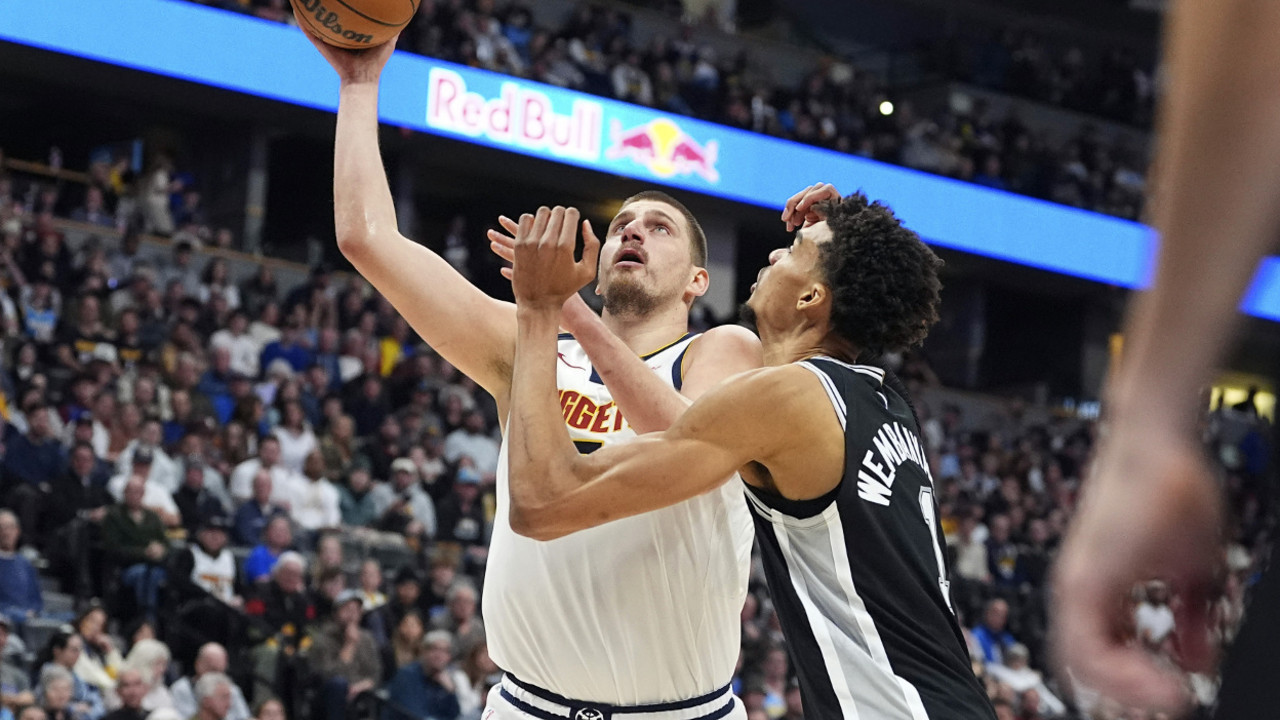 Nikola Jokić i Viktor Vembanjama