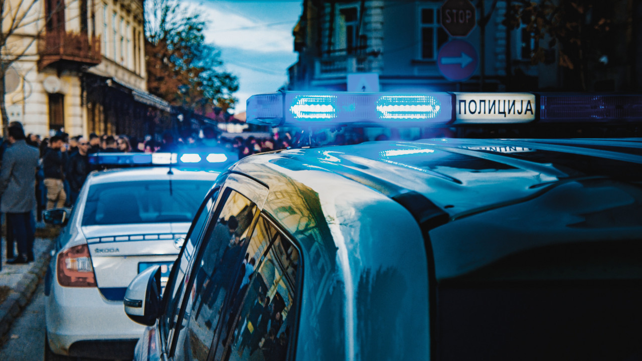 Policija