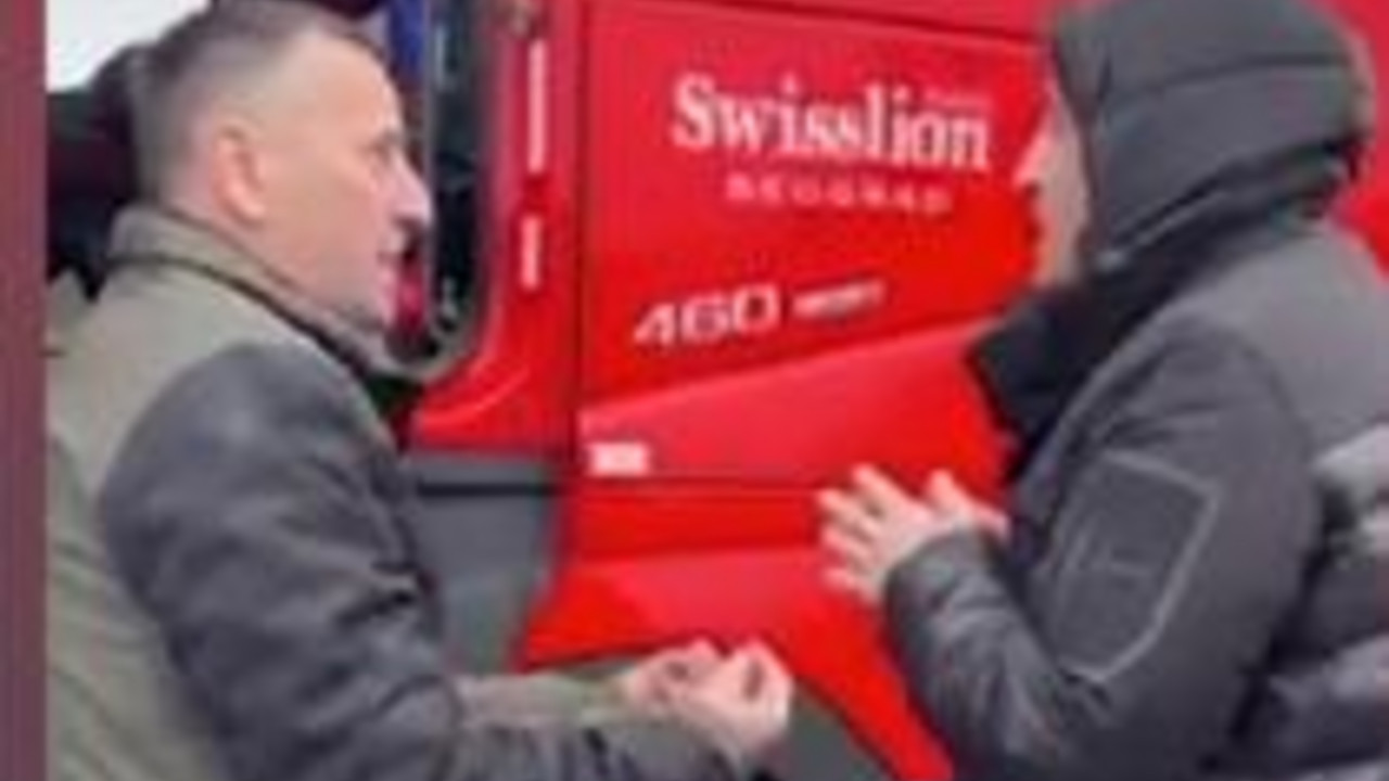 Drašković tera ljude da ruše državu