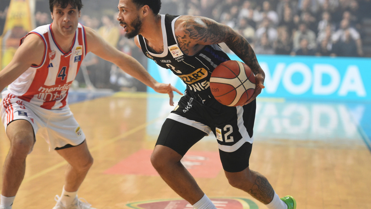 Karlik Džons i Miloš Teodosić