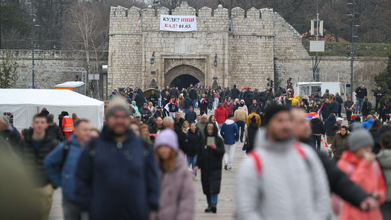 Početak protesta u Nišu