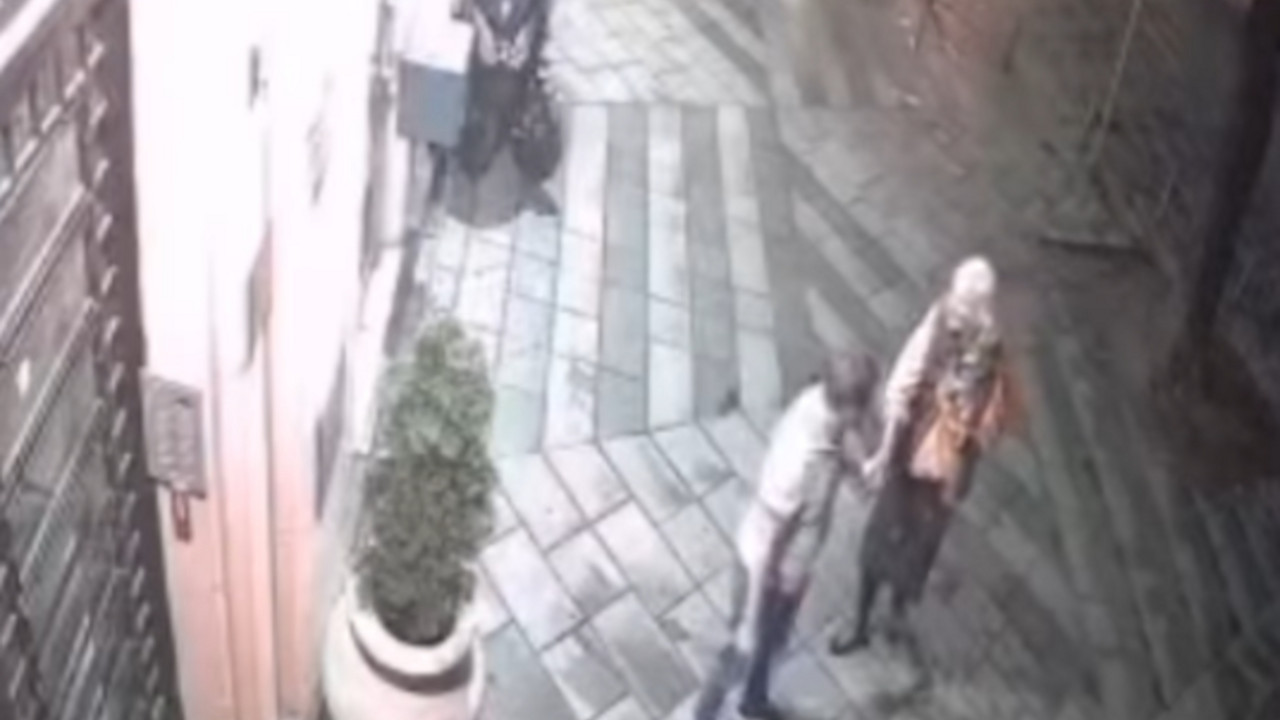 Muškaraca napada stariju ženu u Džordža Vašingtona