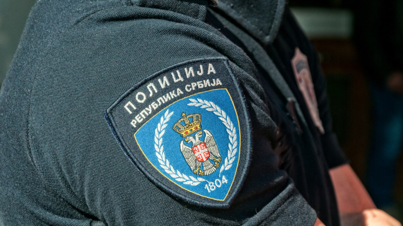 policija