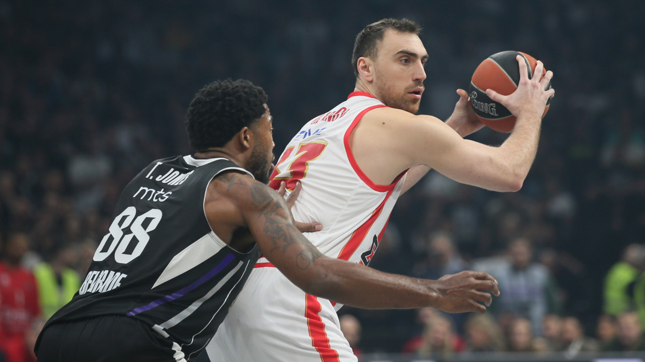 Tajrik Džons i Nikola Milutinov