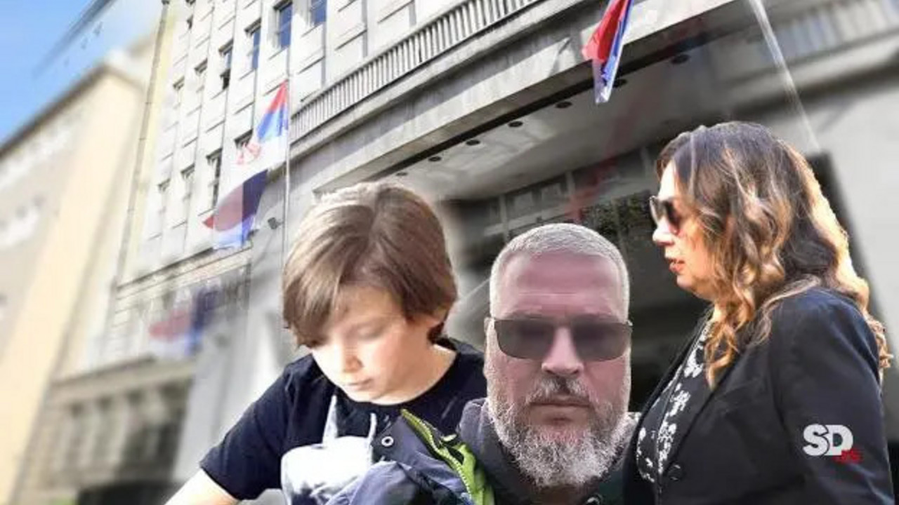 Dečak ubica sa roditeljima