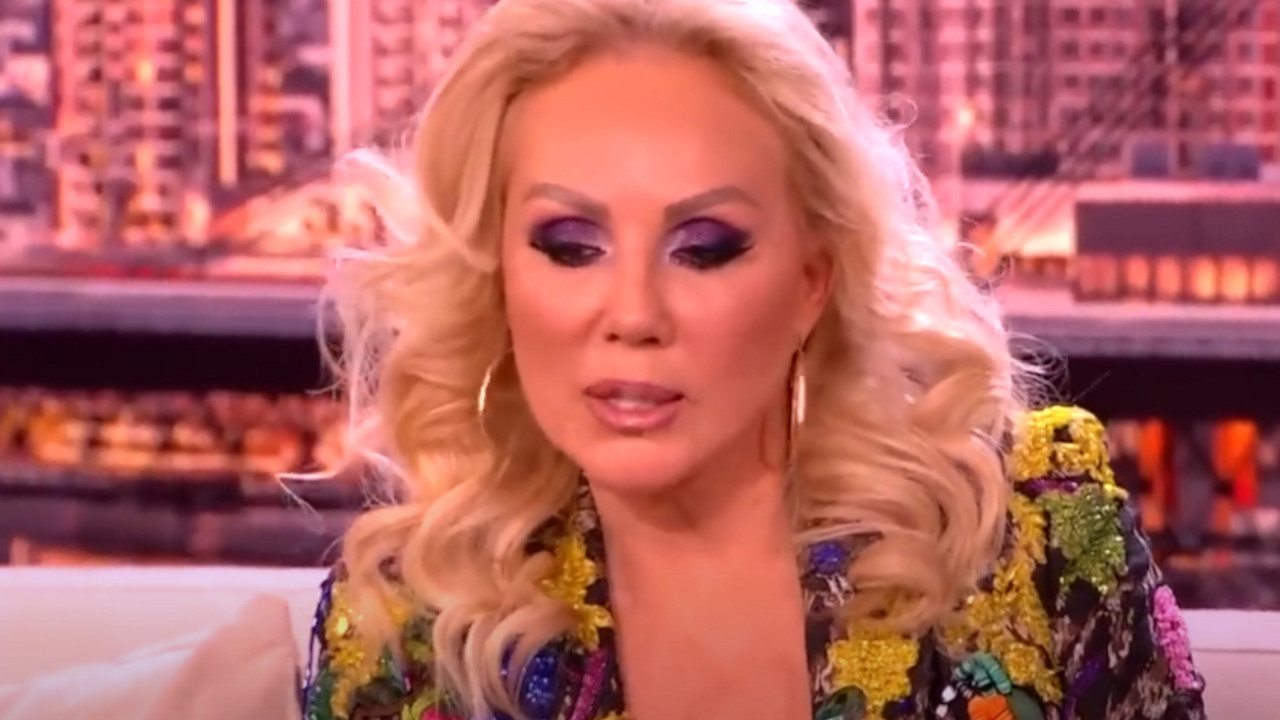 Lepa Brena