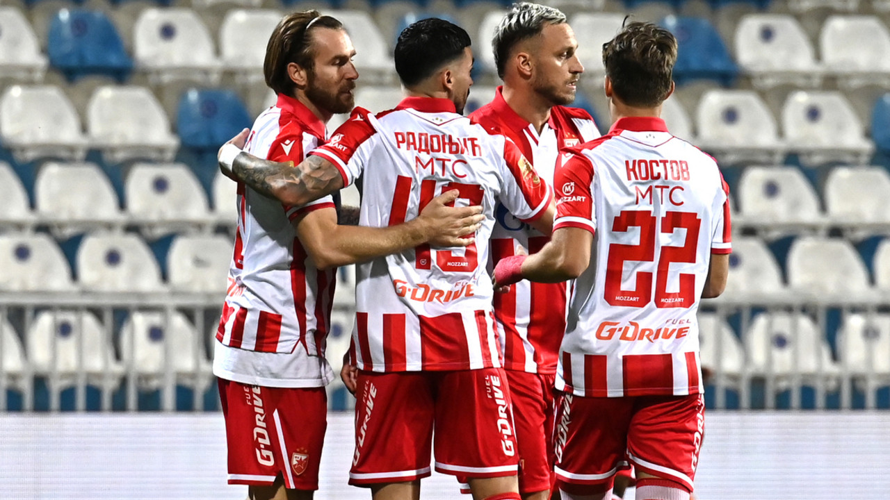 Fudbaleri Crvene zvezde proslavljaju pogodak
