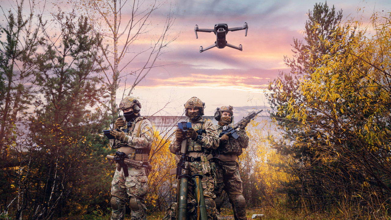 Dron kamikaza