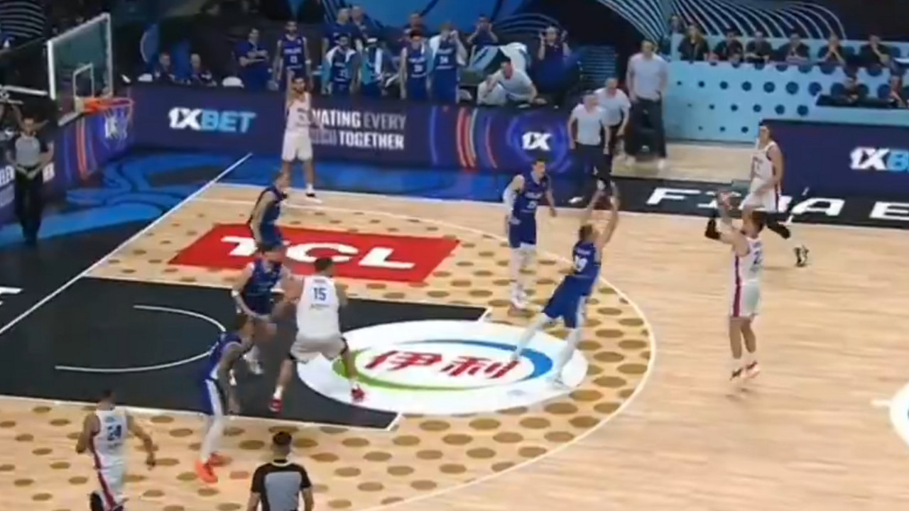 Marko Gudurić promašuje trojku u ključnim trenucima