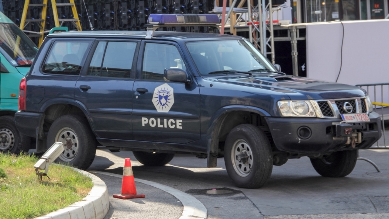 Policija lažne države Kosovo