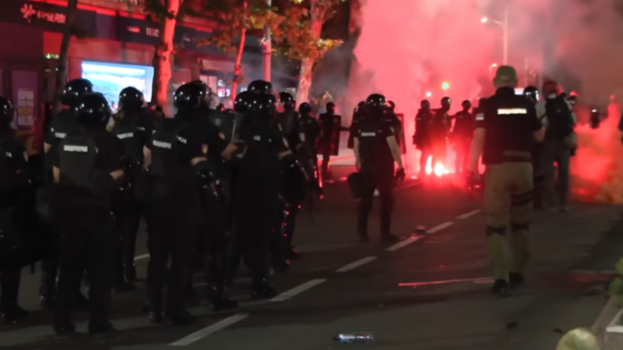 Nemiri tokom protesta