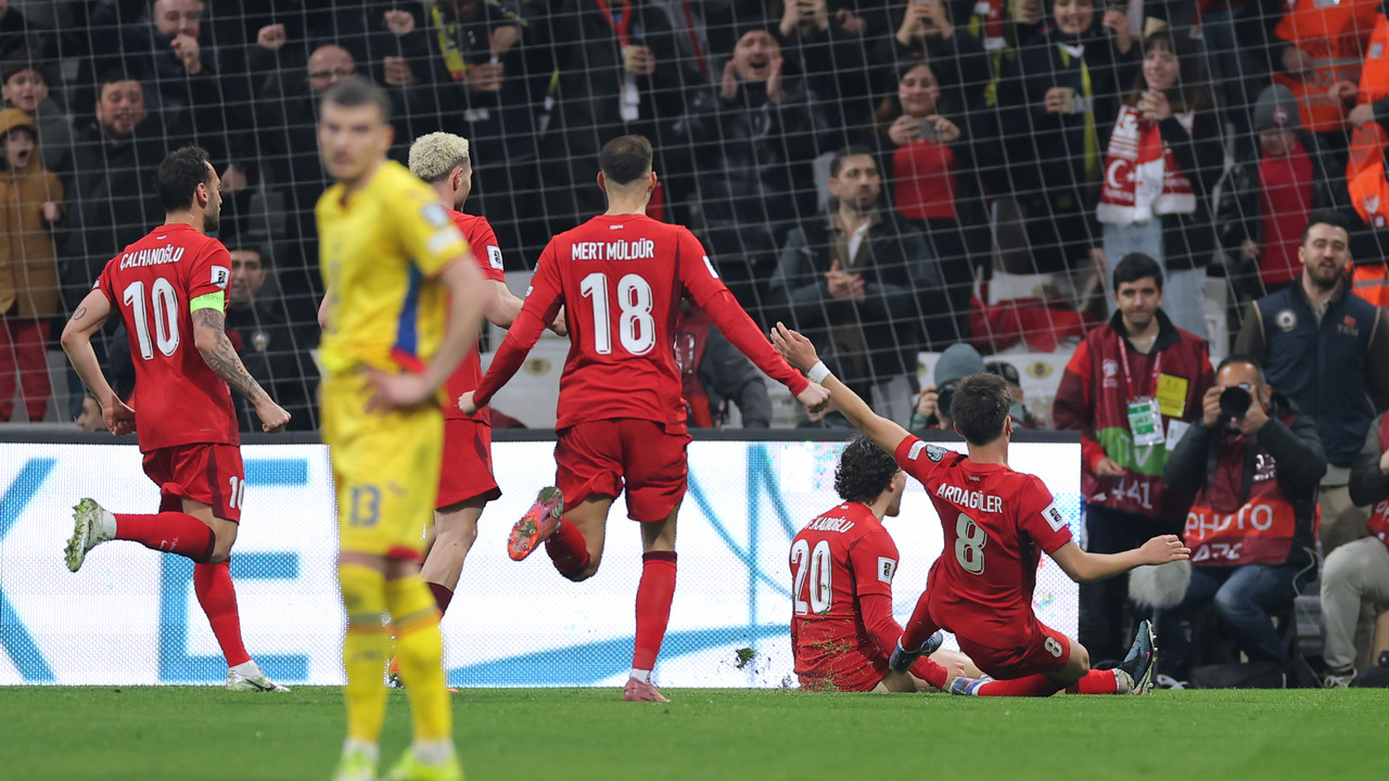 Fudbaleri Turske proslavljaju pobedonosni gol