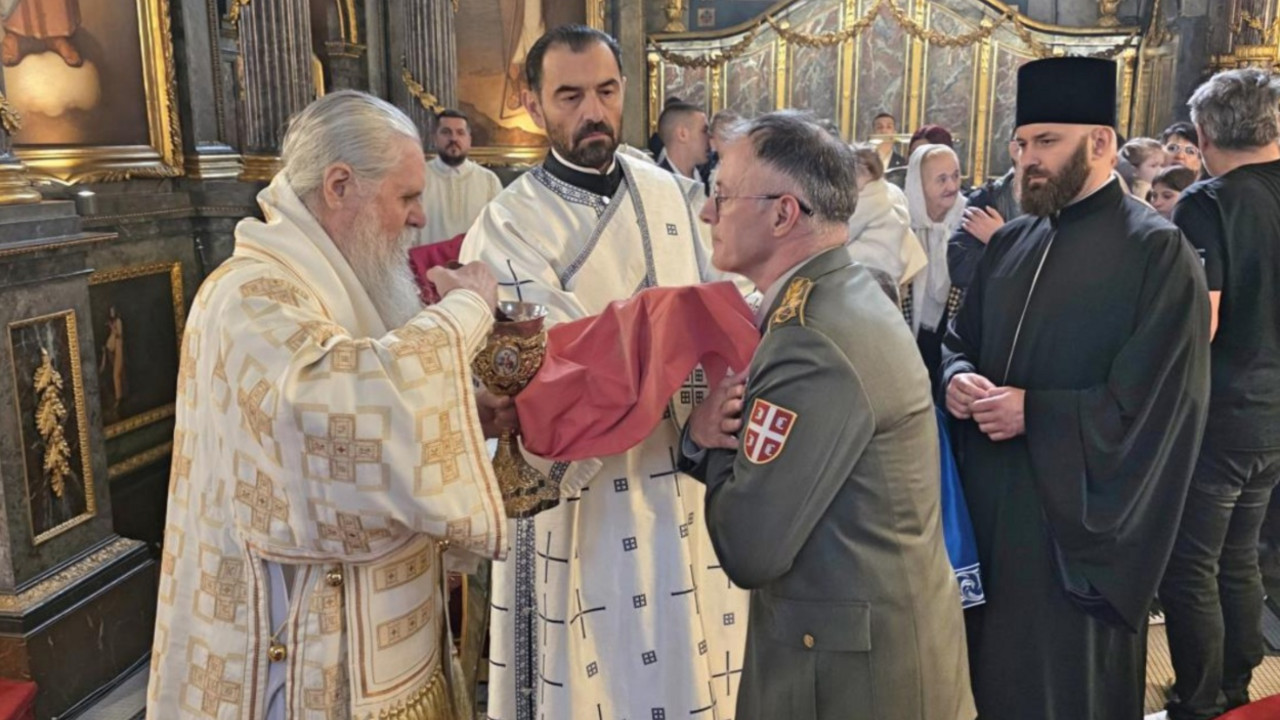 General Milan Mojsilović na vaskršnjoj liturgiji