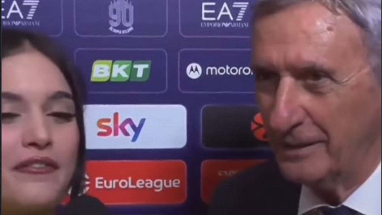 Svetislav Pešić i novinarka