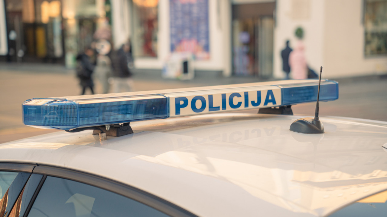 Policija