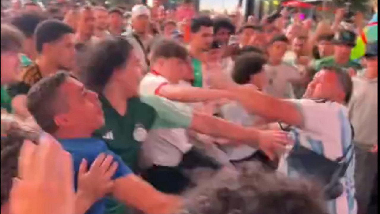 tuča pred meč Argentina - Alžir