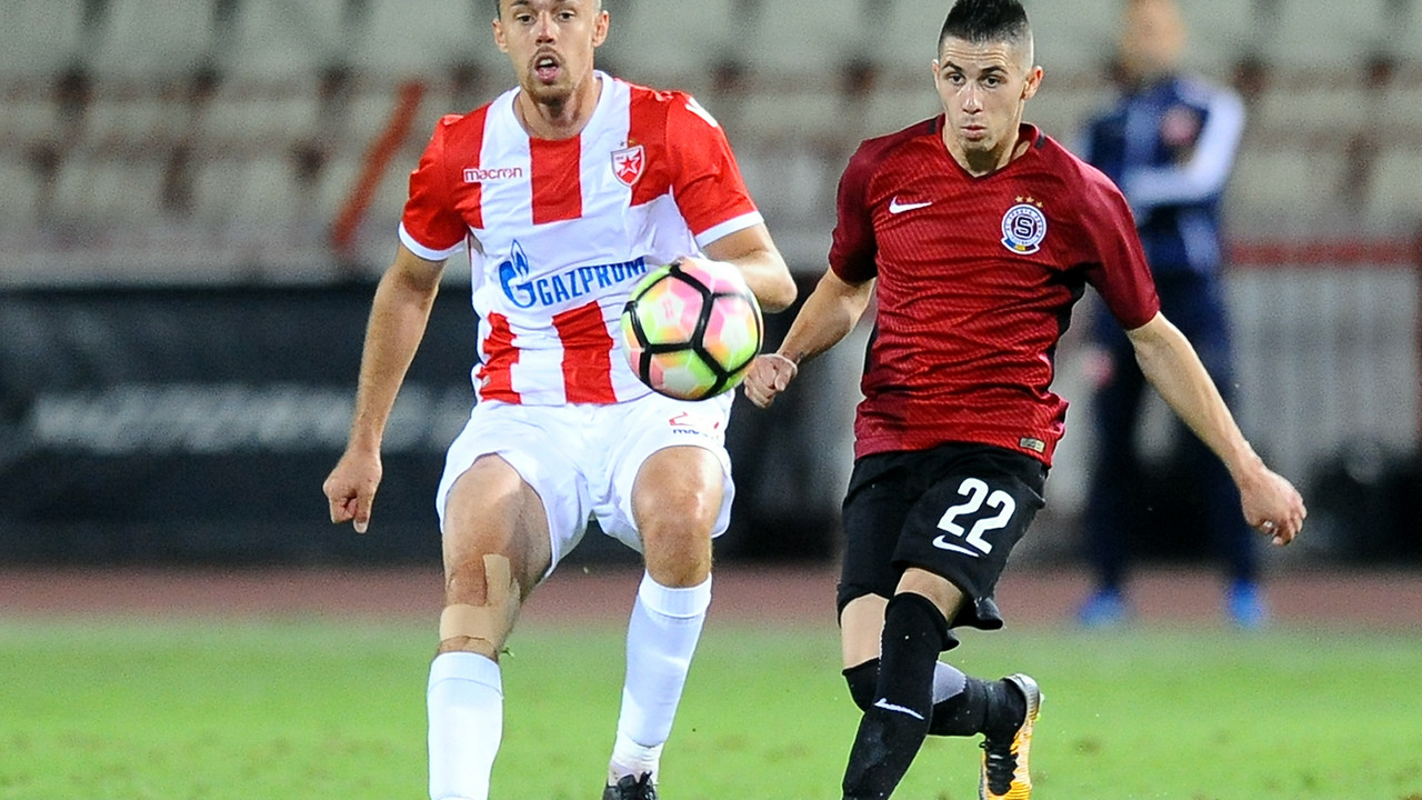 Milan Rodić na meču sa Spartom u duelu sa Srđanom Plavšićem