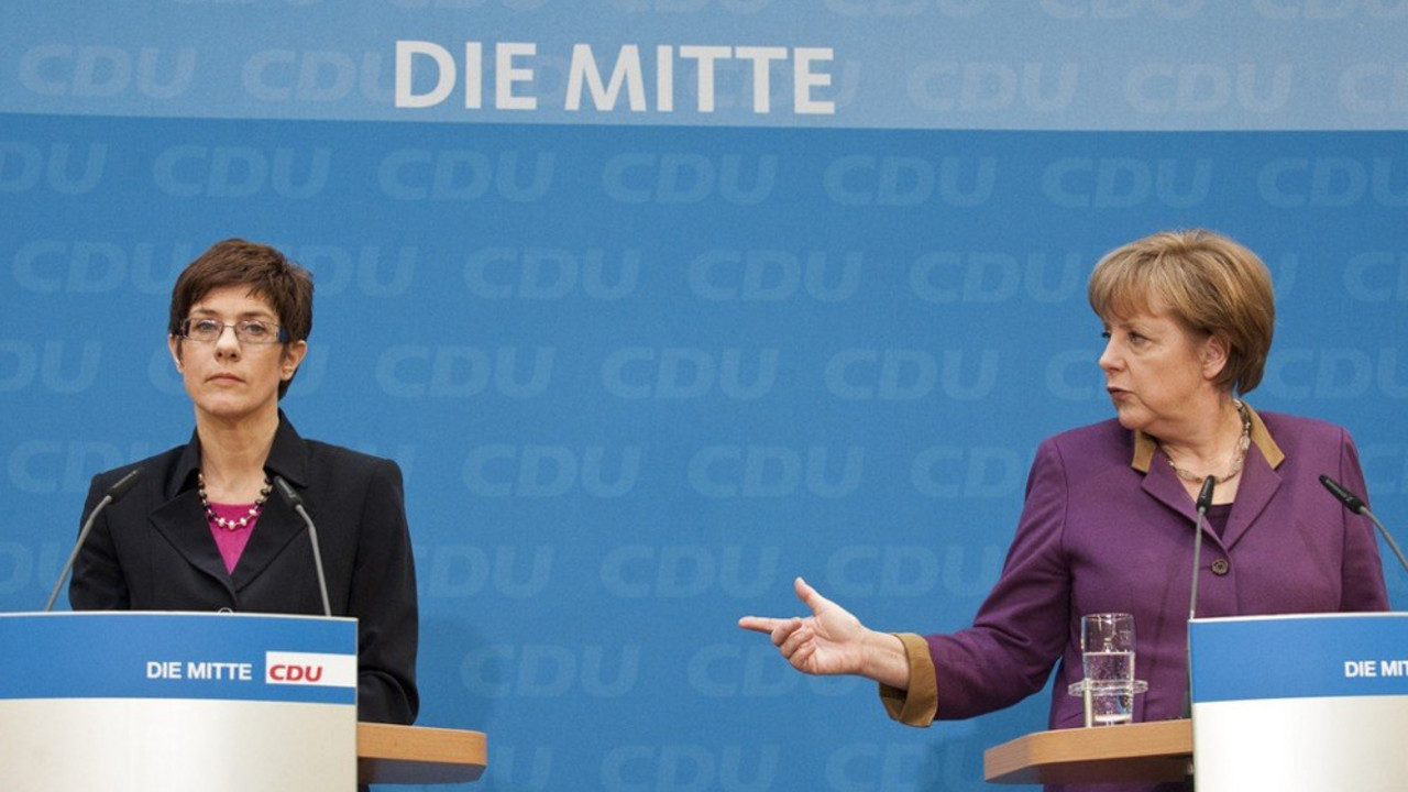 Anegret Kramp Karenbauer, Angela Merkel