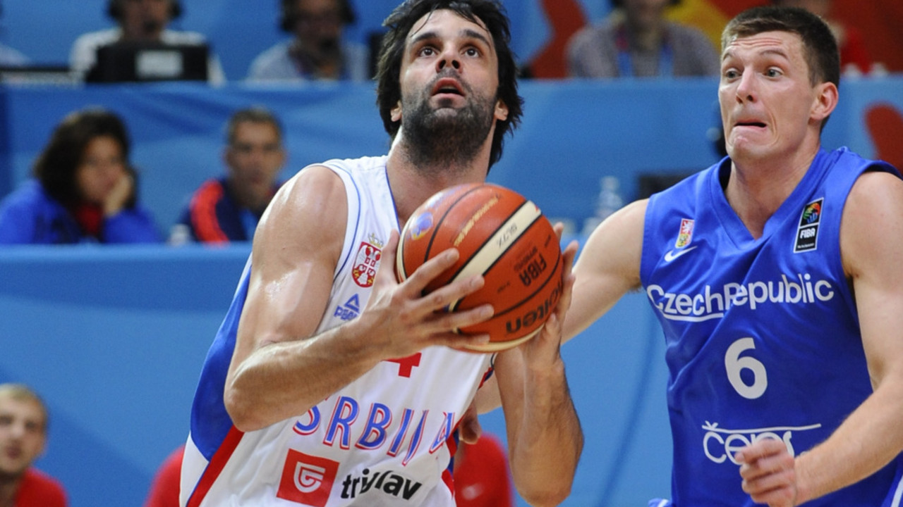 Miloš Teodosić na meču sa Češkom