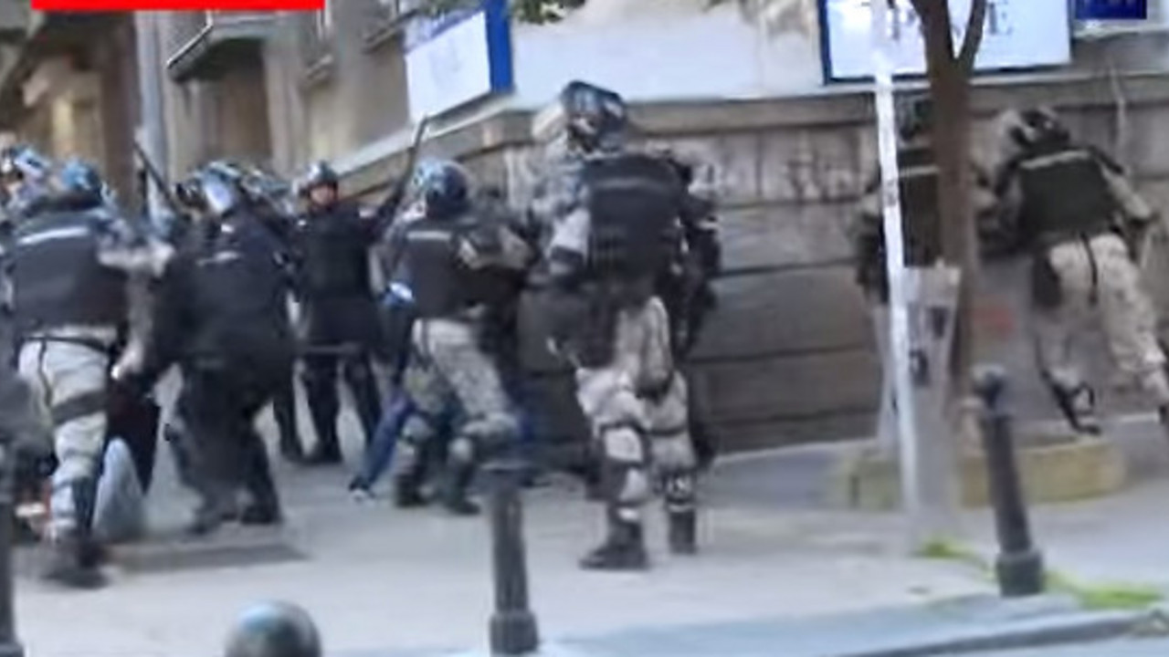 žandarmerija, prebijanje, andrej vučić, predrag mali, parada ponosa