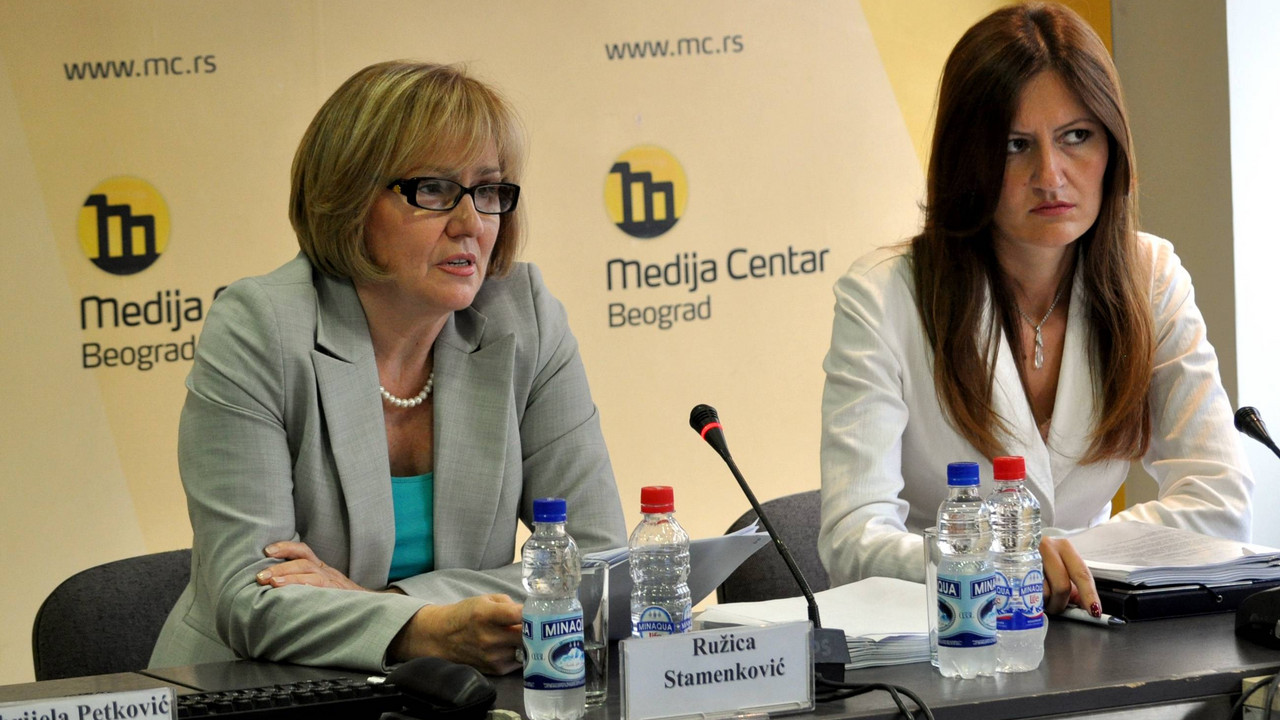 Ružica Stamenković govori na sastanku