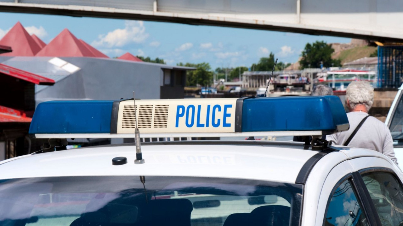 policija