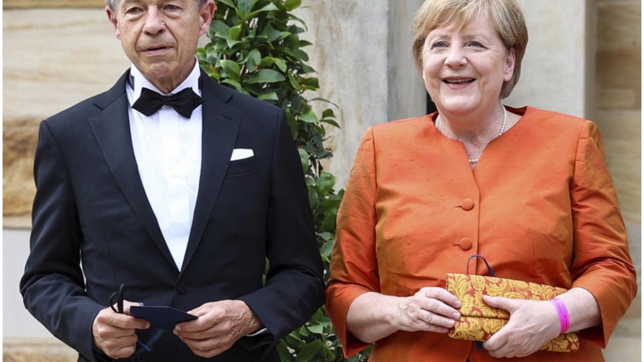 Angela Merkel sa suprugom