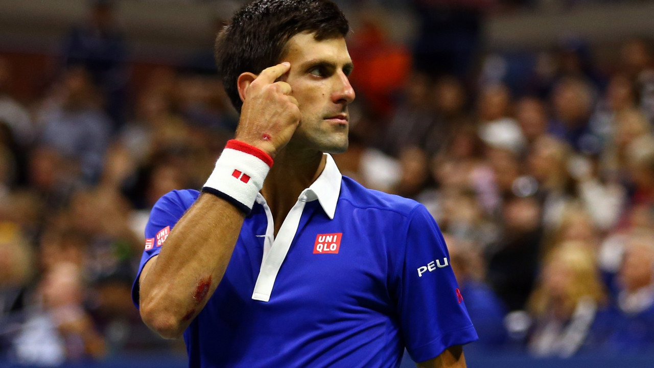 Novak Đoković posle osvajanja trećeg seta u meču finala US Opena 2015. protiv Rodžera Federera