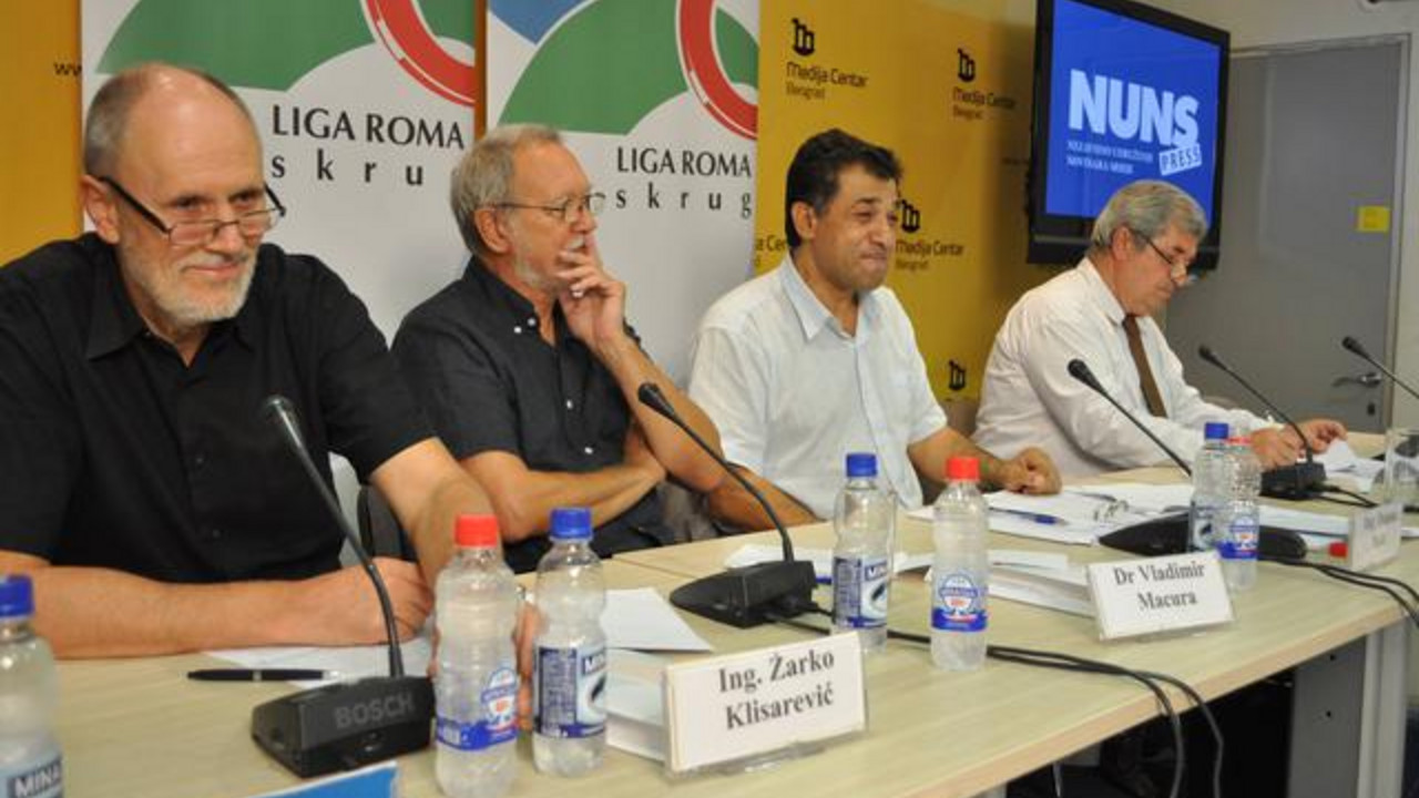 Legalizacija romskih naselja